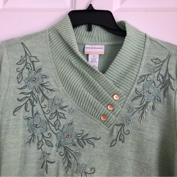 ALFRED DUNNER SIZE XL, 1X SWEATSHIRT PULLOVER ENVELOPE NECK GREEN EMBROIDERED - Picture 5 of 9